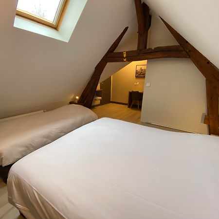 Logis - Hotel & Restaurant Saint Nicolas Chaumont en Vexin Bagian luar foto