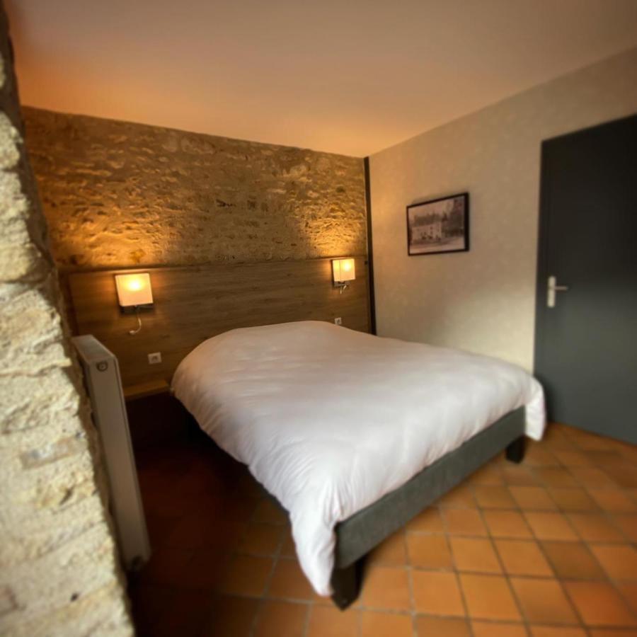Logis - Hotel & Restaurant Saint Nicolas Chaumont en Vexin Bagian luar foto