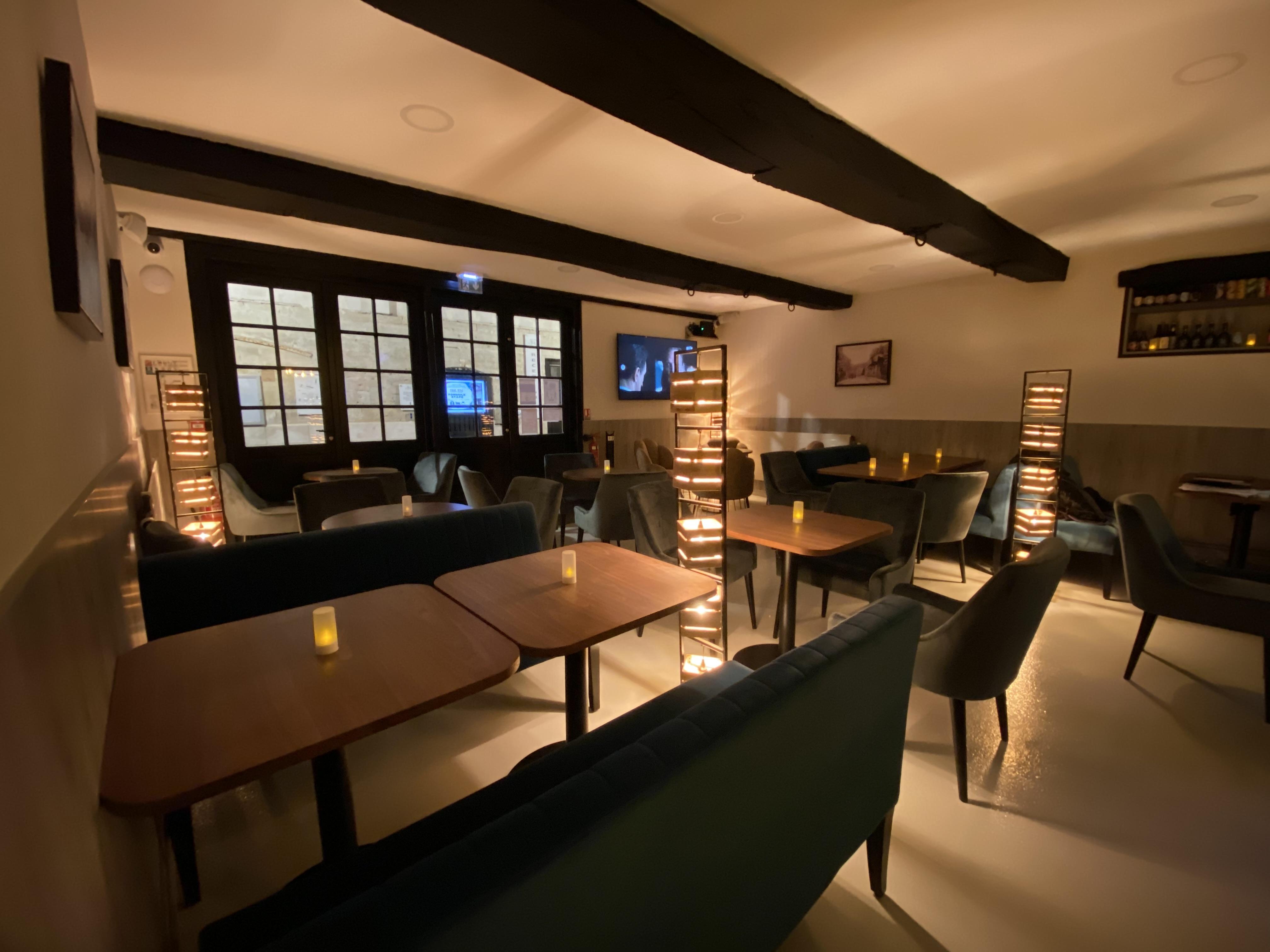 Logis - Hotel & Restaurant Saint Nicolas Chaumont en Vexin Bagian luar foto